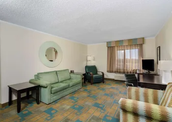 Baymont by Wyndham Meridian hotel thumbnail 3