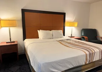 Baymont by Wyndham Meridian hotel thumbnail 8