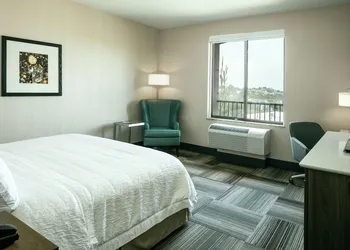 Hampton Inn & Suites Arroyo Grande/Pismo Beach Area, CA hotel thumbnail 4