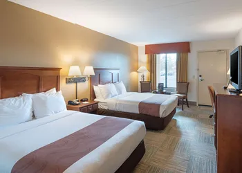 Quality Inn hotel thumbnail 5