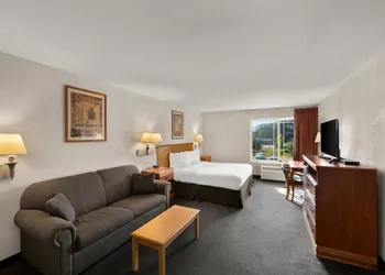 Rodeway Inn & Suites Tomahawk hotel thumbnail 5