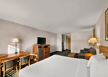 Rodeway Inn & Suites Tomahawk hotel thumbnail 6