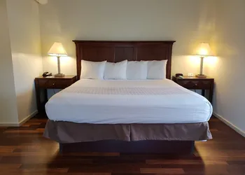 Grand Eastonian Hotel & Suites hotel thumbnail 5