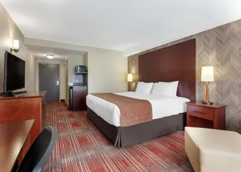 Best Western Plus Muskoka Inn hotel thumbnail 4