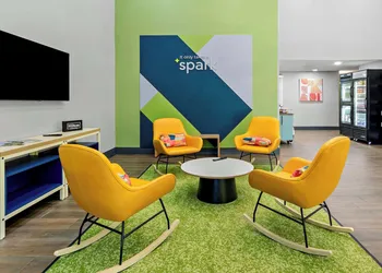 Spark by Hilton Winston-Salem University hotel thumbnail 2