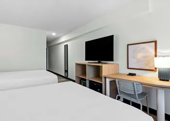 Spark by Hilton Winston-Salem University hotel thumbnail 6