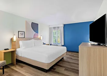 Spark by Hilton Winston-Salem University hotel thumbnail 7
