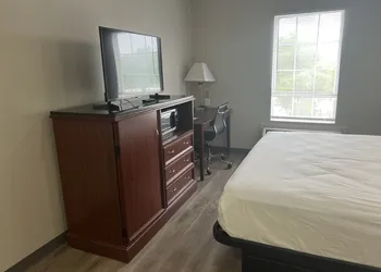 Baymont by Wyndham Lakeland hotel thumbnail 6