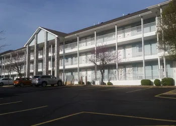 Dutton Inn hotel thumbnail 2