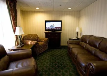 Greystone Inn and Suites hotel thumbnail 3