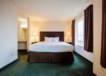 Greystone Inn and Suites hotel thumbnail 6