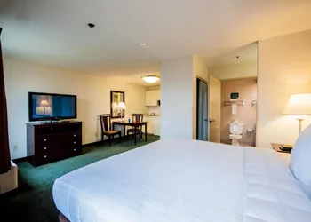 Greystone Inn and Suites hotel thumbnail 8