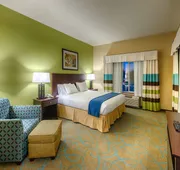 Holiday Inn Express Hotel & Suites Red Bluff-South Redding by IHG hotel detail image 3