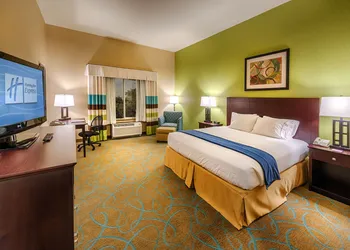 Holiday Inn Express Hotel & Suites Red Bluff-South Redding by IHG hotel thumbnail 5
