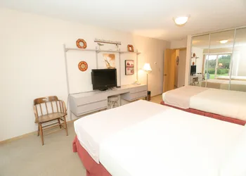 The Grey Gull hotel thumbnail 6