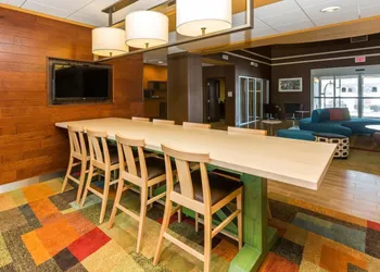 Fairfield Inn and Suites by Marriott Des Moines West hotel thumbnail 2