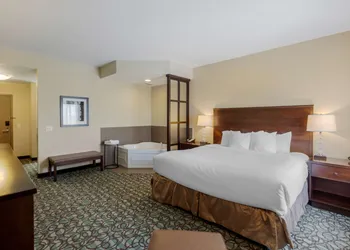 Best Western Plus Walkerton Hotel & Conference Centre hotel thumbnail 8