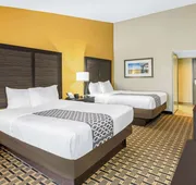 La Quinta Inn & Suites by Wyndham Denison - N. Lake Texoma hotel detail image 7