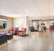 Comfort Suites Forsyth near I-75 hotel detail image 5