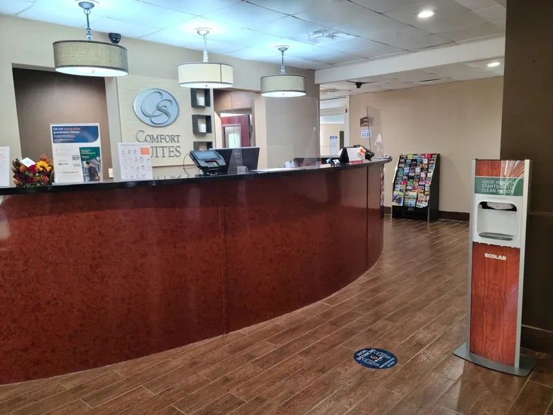 Comfort Suites Forsyth near I-75 hotel detail image 6