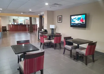 Comfort Suites Forsyth near I-75 hotel thumbnail 8