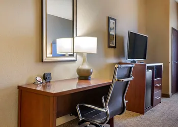 Comfort Suites Jonesboro University Area hotel thumbnail 6