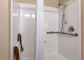 Comfort Suites Jonesboro University Area hotel thumbnail 7