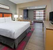 La Quinta Inn & Suites by Wyndham Dallas Love Field hotel detail image 7