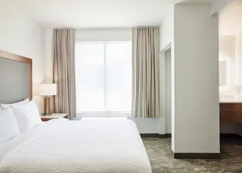 Springhill Suites By Marriott Phoenix Downtown hotel thumbnail 7