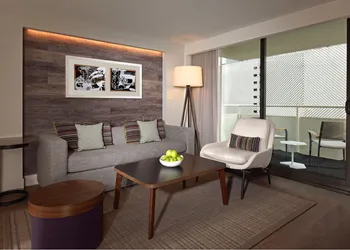 Warwick Denver hotel thumbnail 3