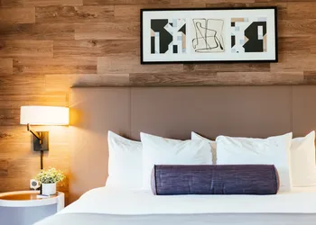 Warwick Denver hotel thumbnail 6