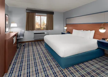 AmericInn by Wyndham Green Bay West hotel thumbnail 6
