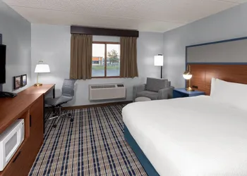 AmericInn by Wyndham Green Bay West hotel thumbnail 7