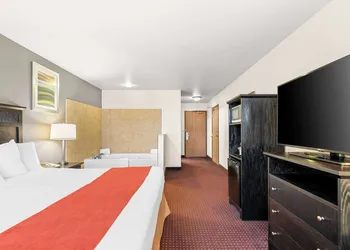 Best Western Legacy Inn & Suites Beloit/South Beloit hotel thumbnail 7