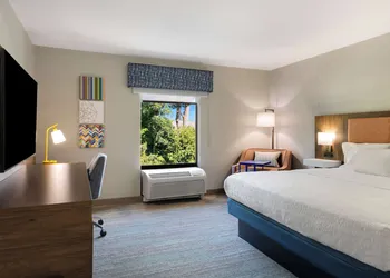 Hampton Inn Milford hotel thumbnail 8