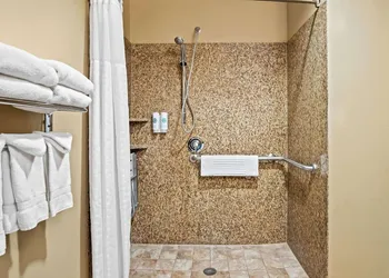 Comfort Suites Frisco hotel thumbnail 5