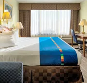 Park Inn by Radisson Sharon hotel detail image 7
