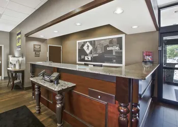 Hampton Inn Pittsburgh University/Medical Center hotel thumbnail 2