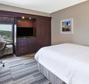 Hampton Inn Pittsburgh University/Medical Center hotel detail image 5