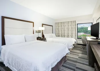 Hampton Inn Pittsburgh University/Medical Center hotel thumbnail 7