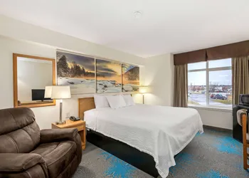 Days Inn by Wyndham Great Falls hotel thumbnail 6