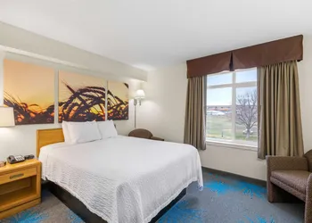 Days Inn by Wyndham Great Falls hotel thumbnail 7