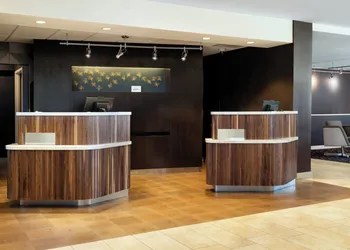 Courtyard by Marriott Bakersfield hotel thumbnail 2