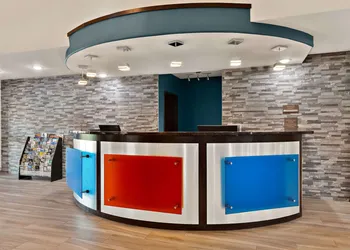 Comfort Suites Bastrop hotel thumbnail 2