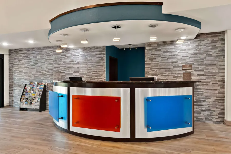 Comfort Suites Bastrop hotel detail image 2