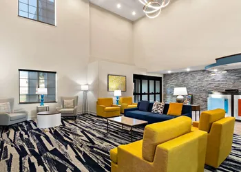 Comfort Suites Bastrop hotel thumbnail 4