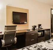 Sleep Inn & Suites Fort Campbell hotel detail image 4