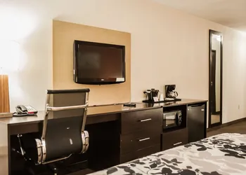 Sleep Inn & Suites Fort Campbell hotel thumbnail 4
