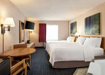 Days Inn by Wyndham Hurley hotel thumbnail 4