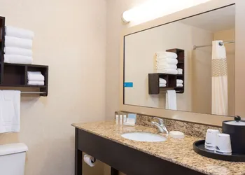 Hampton Inn Port Huron hotel thumbnail 6